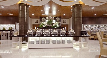 Desayuno buffet todos los días (con cargo)