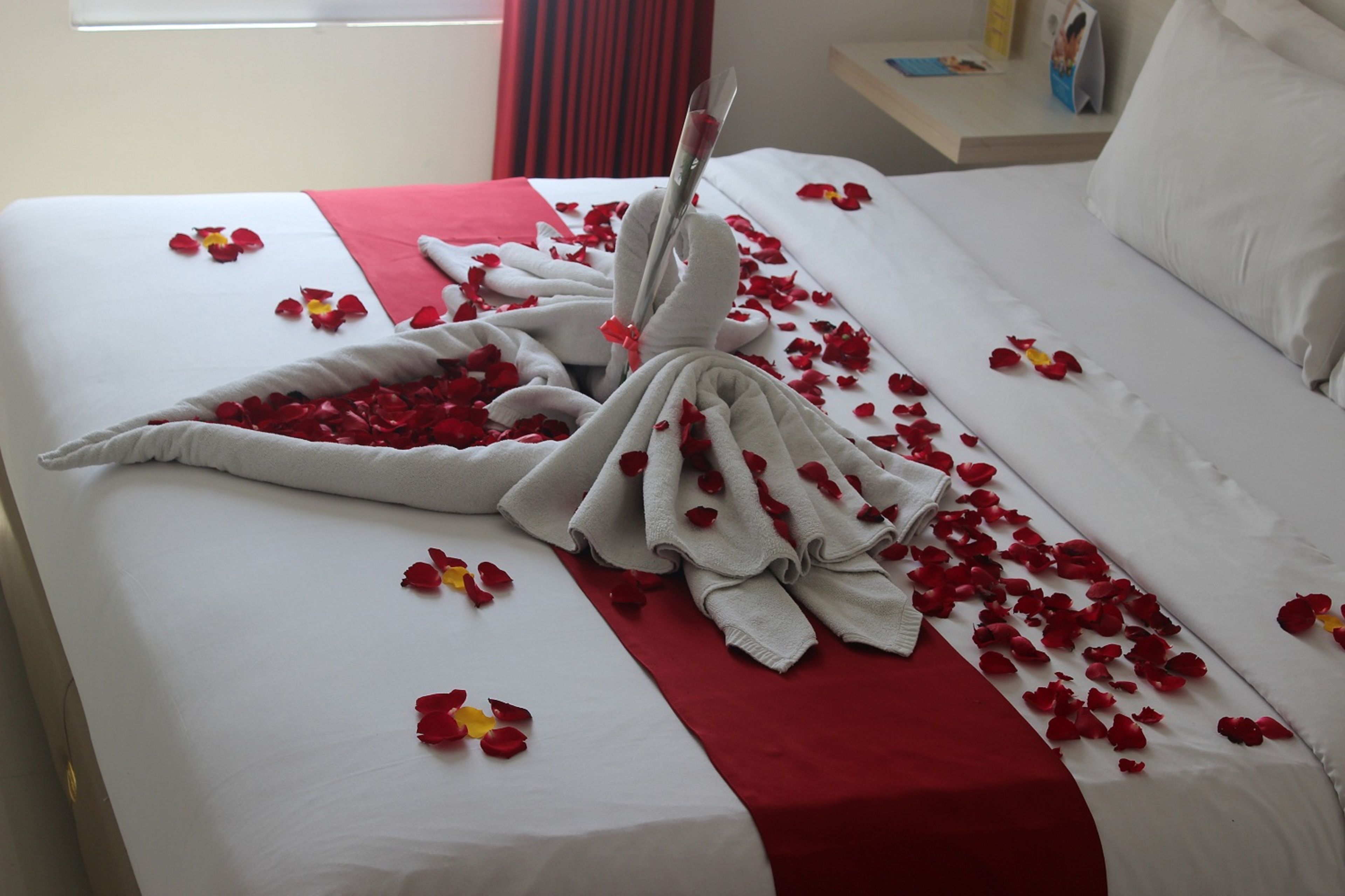 1 bedroom, premium bedding, in-room safe, desk