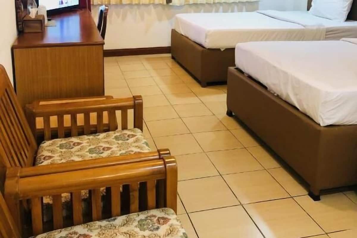 Minibar, in-room safe, desk, blackout curtains