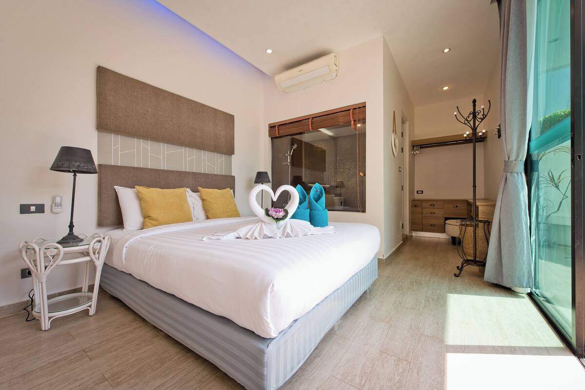 Sábanas de algodón egipcio, ropa de cama de alta calidad y minibar