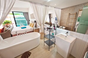 Villa - 1 Bedroom Private Pool | Bathroom | Shower, free toiletries, hair dryer, bathrobes - Tropicana Pool Villa (Pattaya)