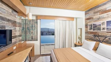 Suite – deluxe, sjøutsikt | Sengetøy av topp kvalitet, minibar, safe på rommet og lydisolert