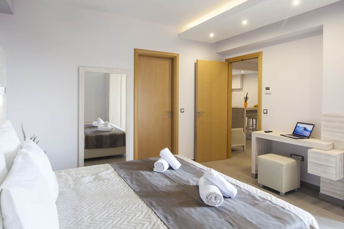 1 bedroom, in-room safe, soundproofing, free WiFi