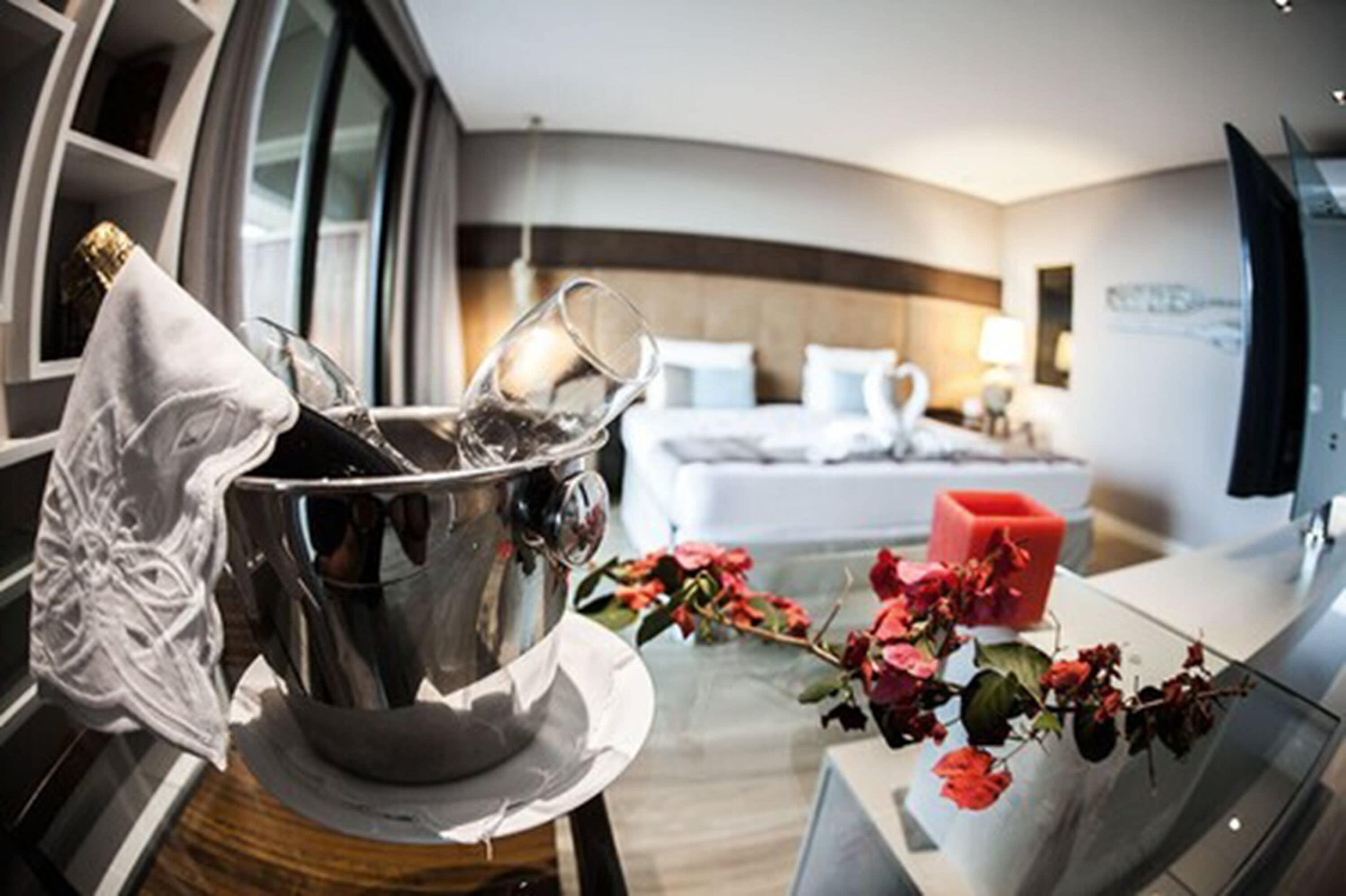 Premium Room (com Banheira) | Champagne service