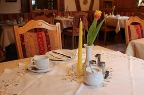 Dining - Gästehaus Wild (Oberasbach)