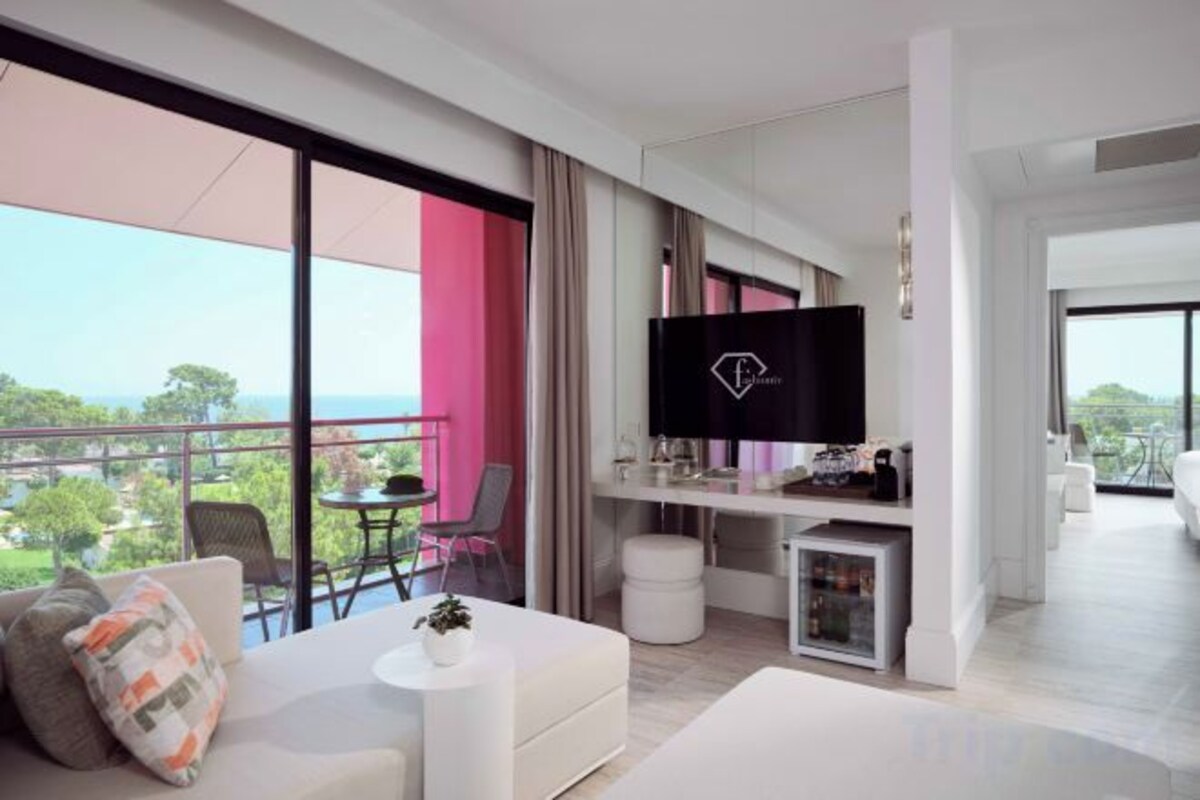 Ropa de cama de alta calidad y minibar (con algunos artículos gratuitos)