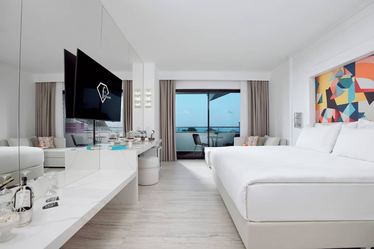 1 habitación y artículos del minibar gratis