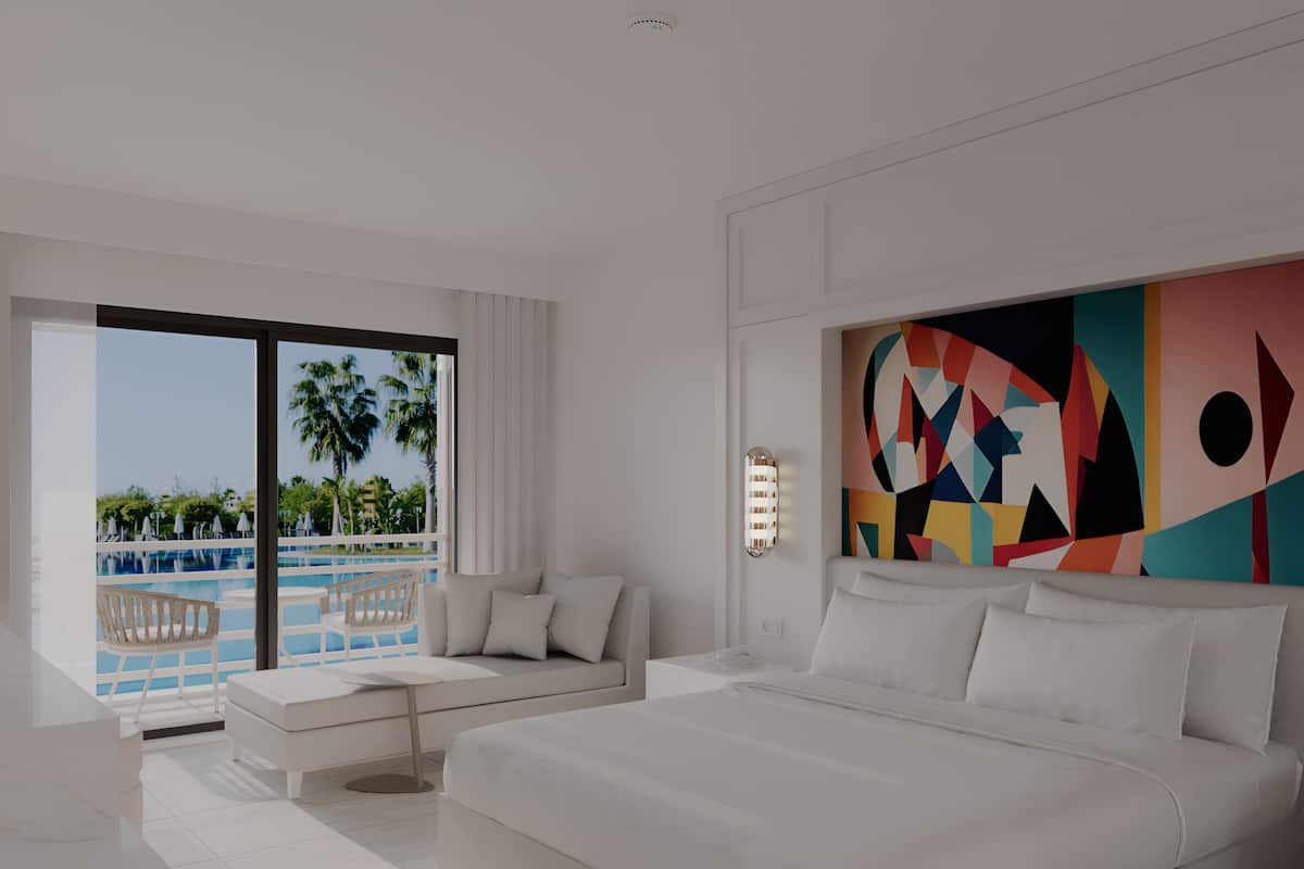 Superior Room, Sea View | 1 bedroom, free minibar items, in-room safe, desk