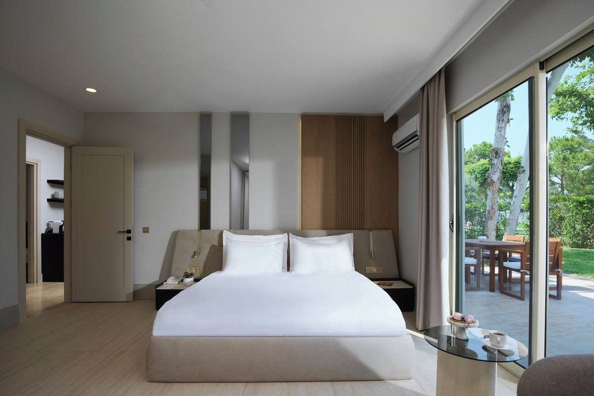 Aphel Villas 3 Bedrooms Pool Access | Literie de qualité, minibar contenant certains articles gratuits