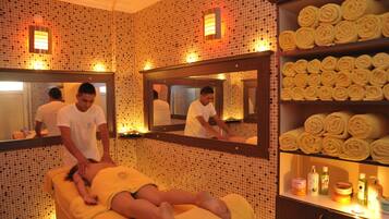 Sauna, hot tub, steam room, Turkish bath/hammam, body treatments