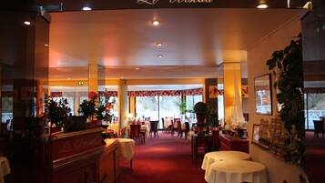 Breakfast, lunch, dinner served; French cuisine, pool views