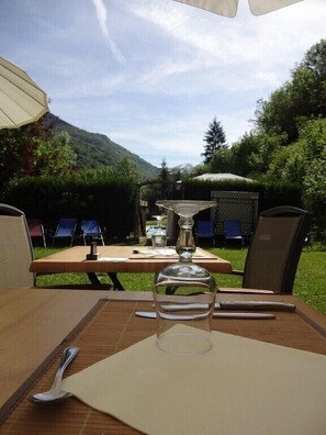 Terrace/patio - Hôtel Le Verseau (Brides-les-Bains)