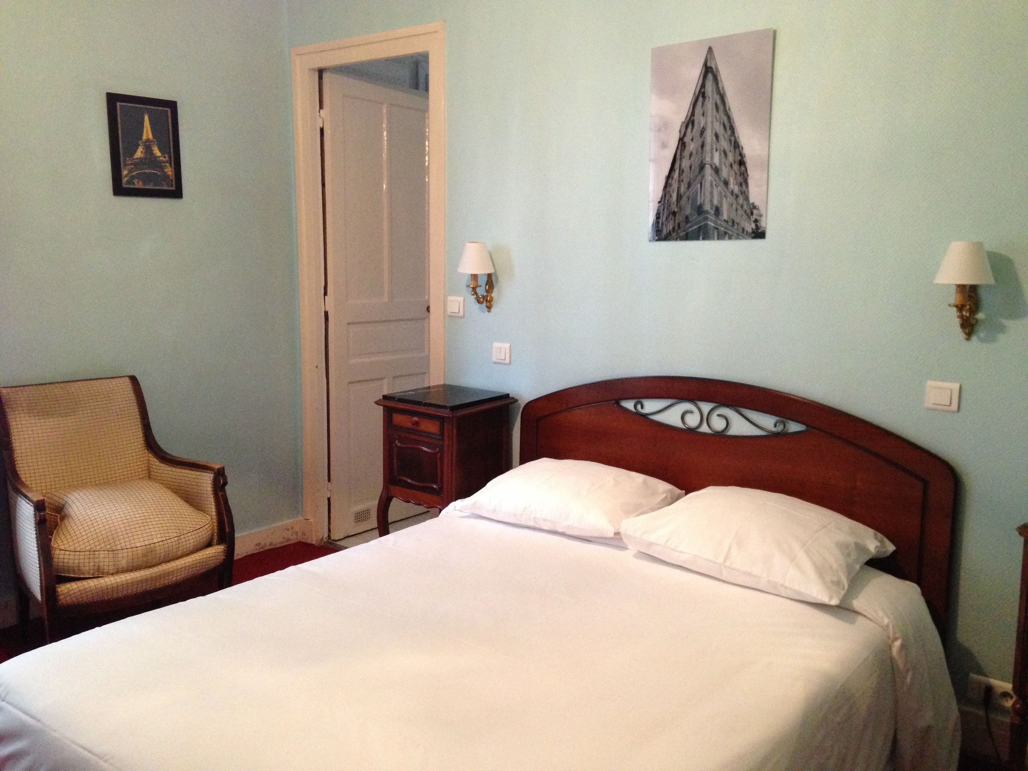 1 bedroom, desk, soundproofing, free wifi