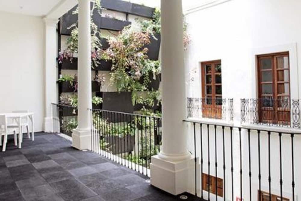 Del Carmen Concept Hotel