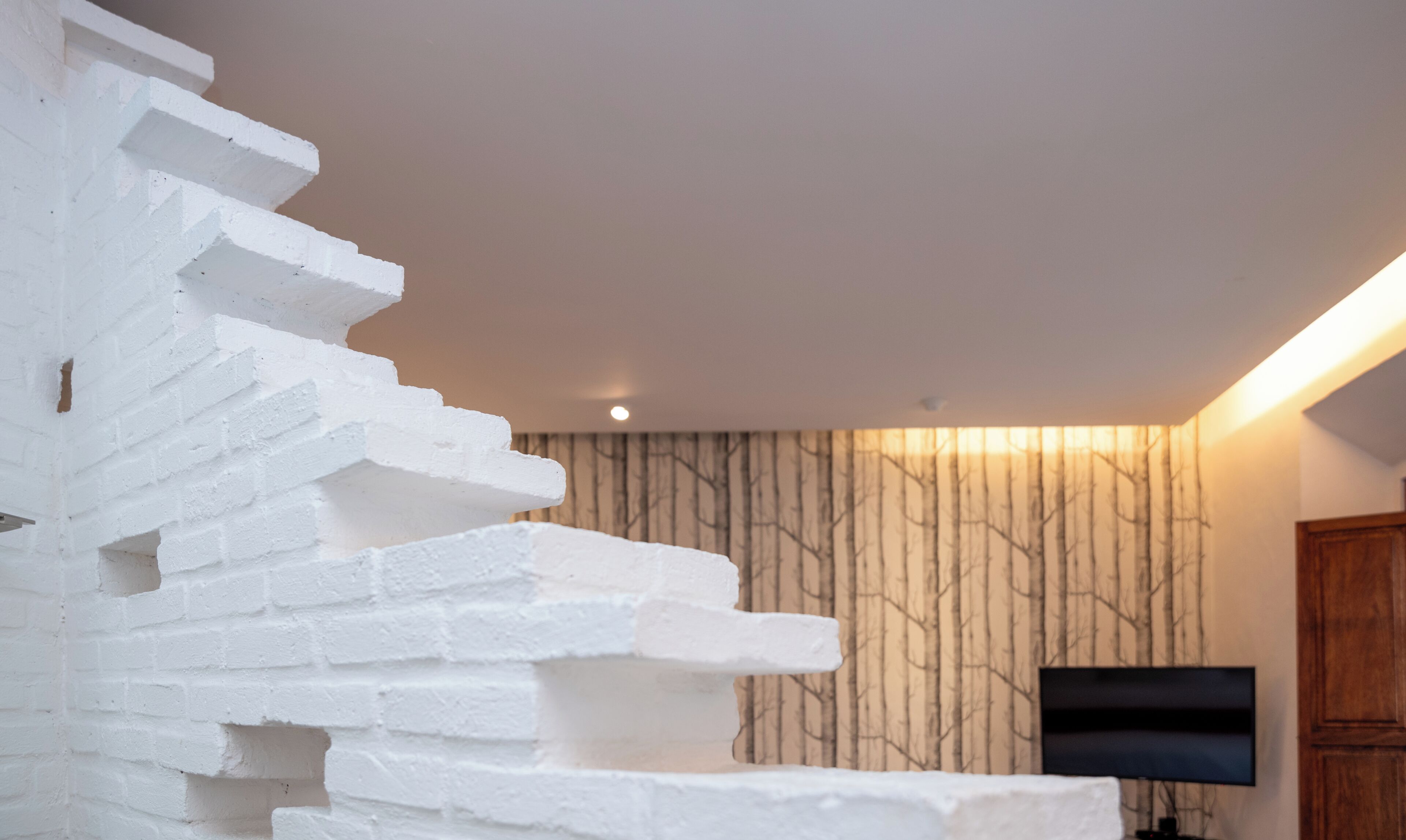 Junior Suite Varo | Premium bedding, down duvets, in-room safe, laptop workspace