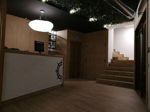 Check-in/check-out kiosk