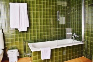 Double Room | Bathroom