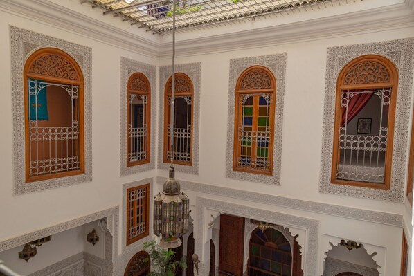 واجهة المنشأة