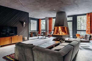 Loft | Living area | Flat-screen TV