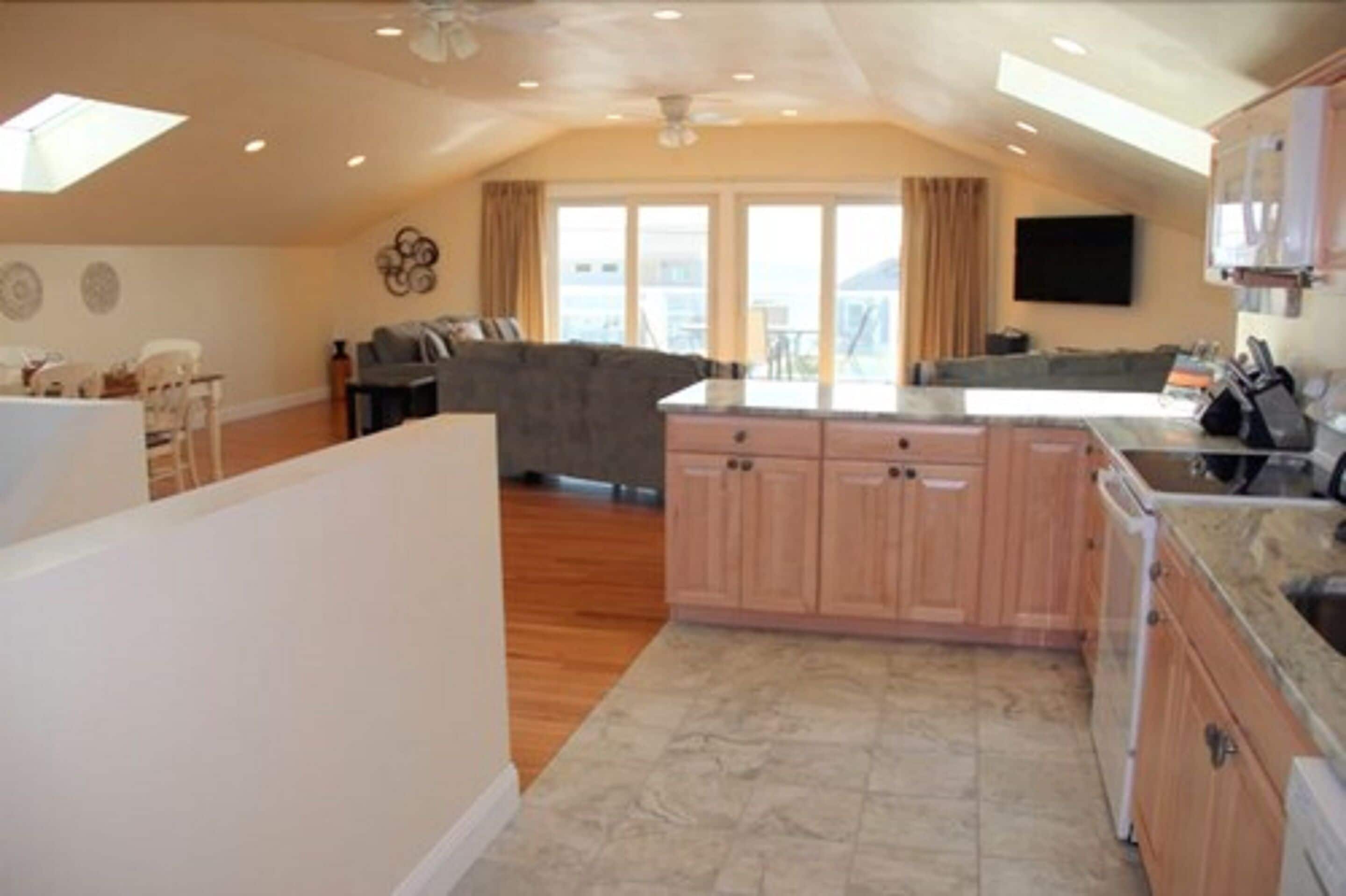 4 bedroom shore house | private kitchen | microwave, coffee/tea maker, toaster, cookware/dishes/utensils