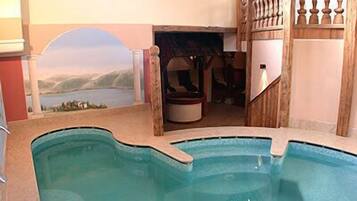 Indoor spa tub