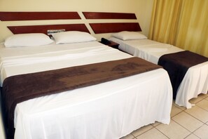 Minibar, iron/ironing board, free WiFi - Coroa Bella Praia Hotel (Santa Cruz Cabralia)