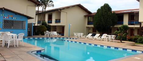 Outdoor pool, sun loungers
