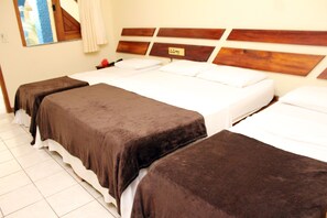 ห้องสแตนดาร์ดสำหรับสี่ท่าน | มินิบาร์, เตารีด/โต๊ะรีดผ้า, Wi-Fi ฟรี