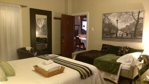 Standardzimmer, 1 Queen-Bett und Schlafsofa (Vert/Olive) | Zimmerausstattung