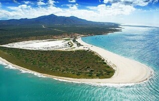 Una playa cerca, buceo