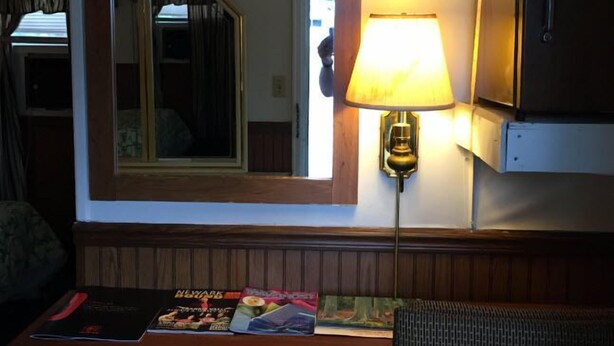Standard Room, 1 Queen Bed | Room amenity - Tompkin's Motel (Albany)