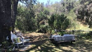 BBQ/picnic Area - Creekside Lodge (Kelseyville)