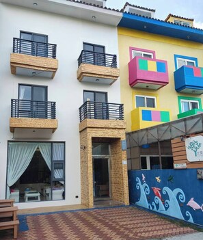 Front of property - Yu Sen House (Hengchun)