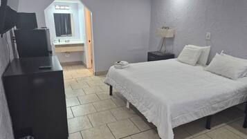 Premium bedding, down duvets, desk, iron/ironing board