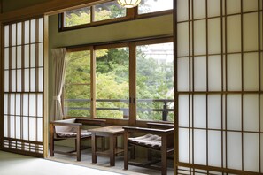 View from room - Kusatsu Hotel (Kusatsu)