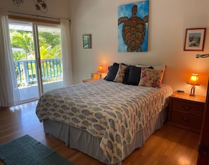 Premium bedding, individually decorated, iron/ironing board - Ala Kai Bed & Breakfast (Keaau)