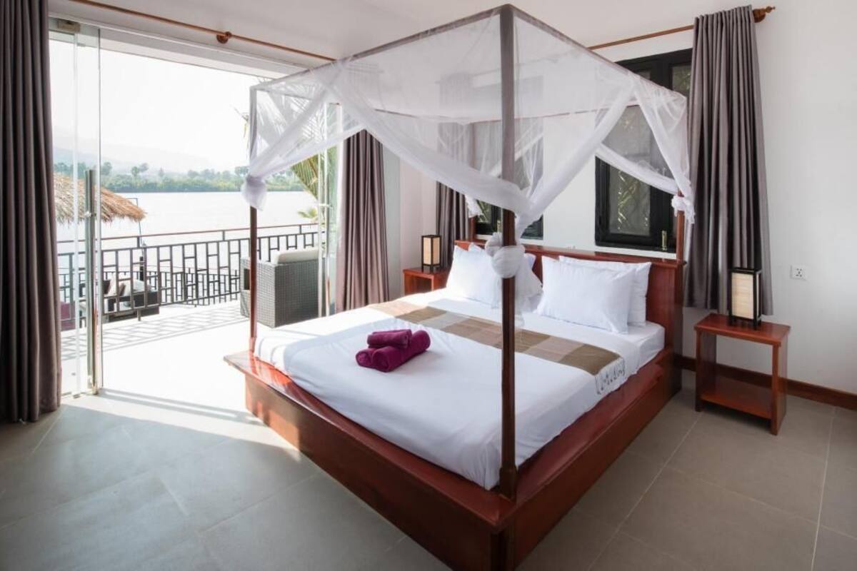 In-room safe, individually decorated, blackout curtains, free WiFi
