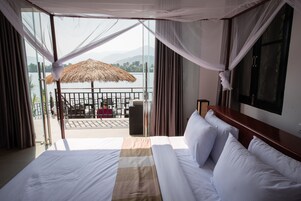 客房, 河景 (King Room) | 客房內保險箱、獨特裝潢、遮光布/窗簾、免費無線上網