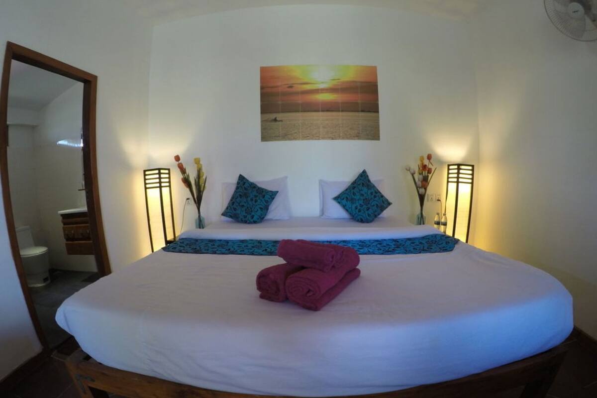 In-room safe, individually decorated, blackout curtains, free WiFi