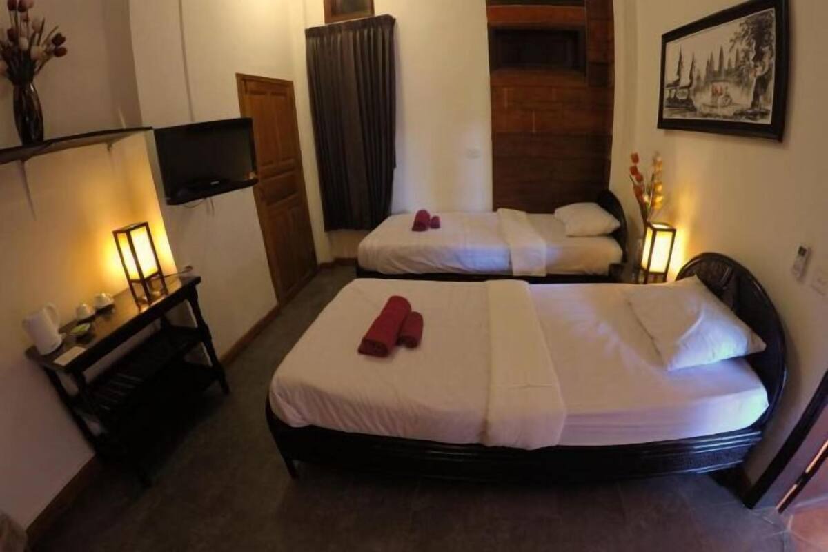 1 Schlafzimmer, Zimmersafe, individuell dekoriert, Verdunkelungsvorhänge