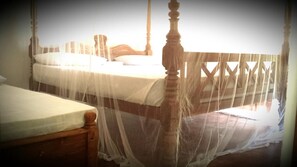 Desk, free WiFi, bed sheets