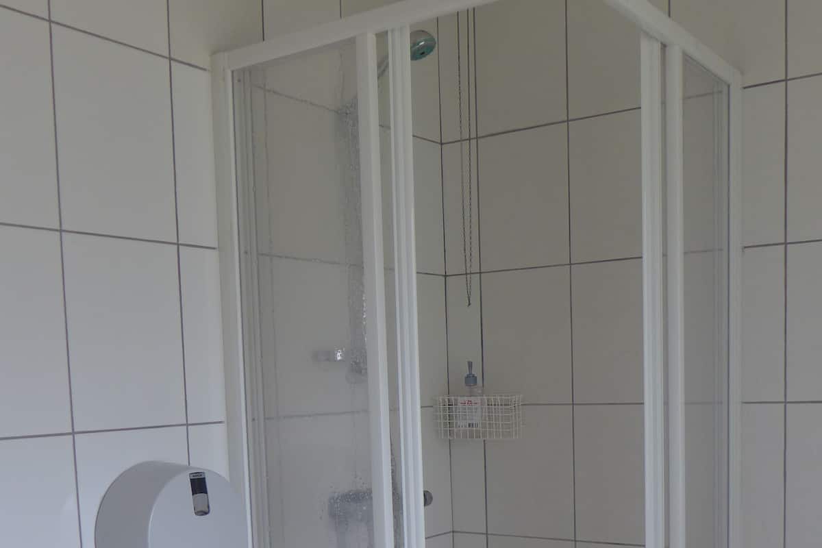 Chambre Double, 1 lit double | Salle de bain