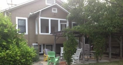 Beautiful and Historic Napa Bungalow