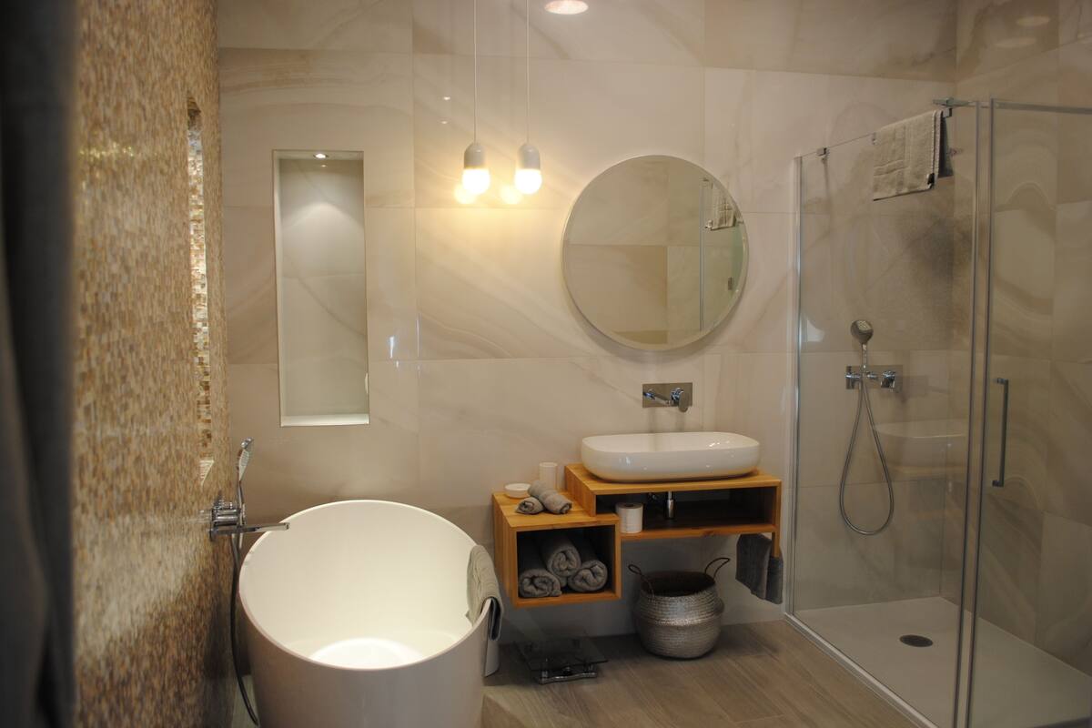 free toiletries, hair dryer, towels