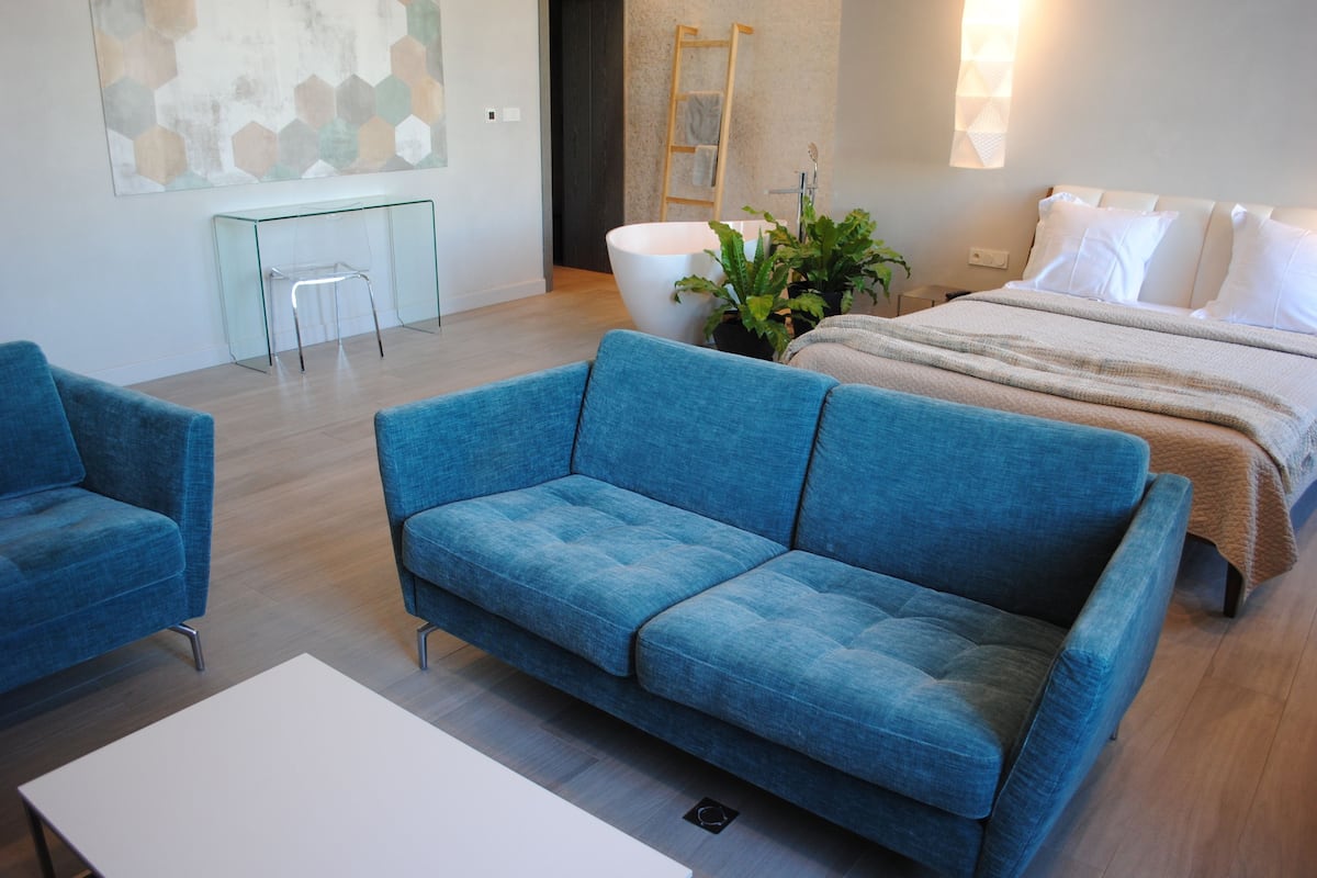 deluxe suite | 1 bedroom, minibar, in-room safe, individually decorated