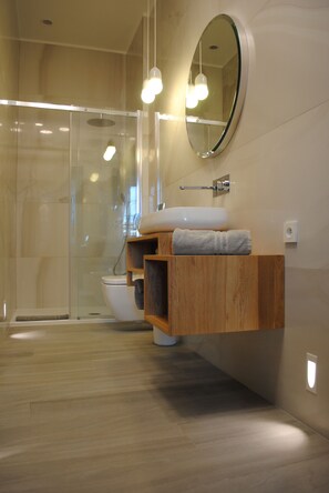 Deluxe Suite | Bathroom