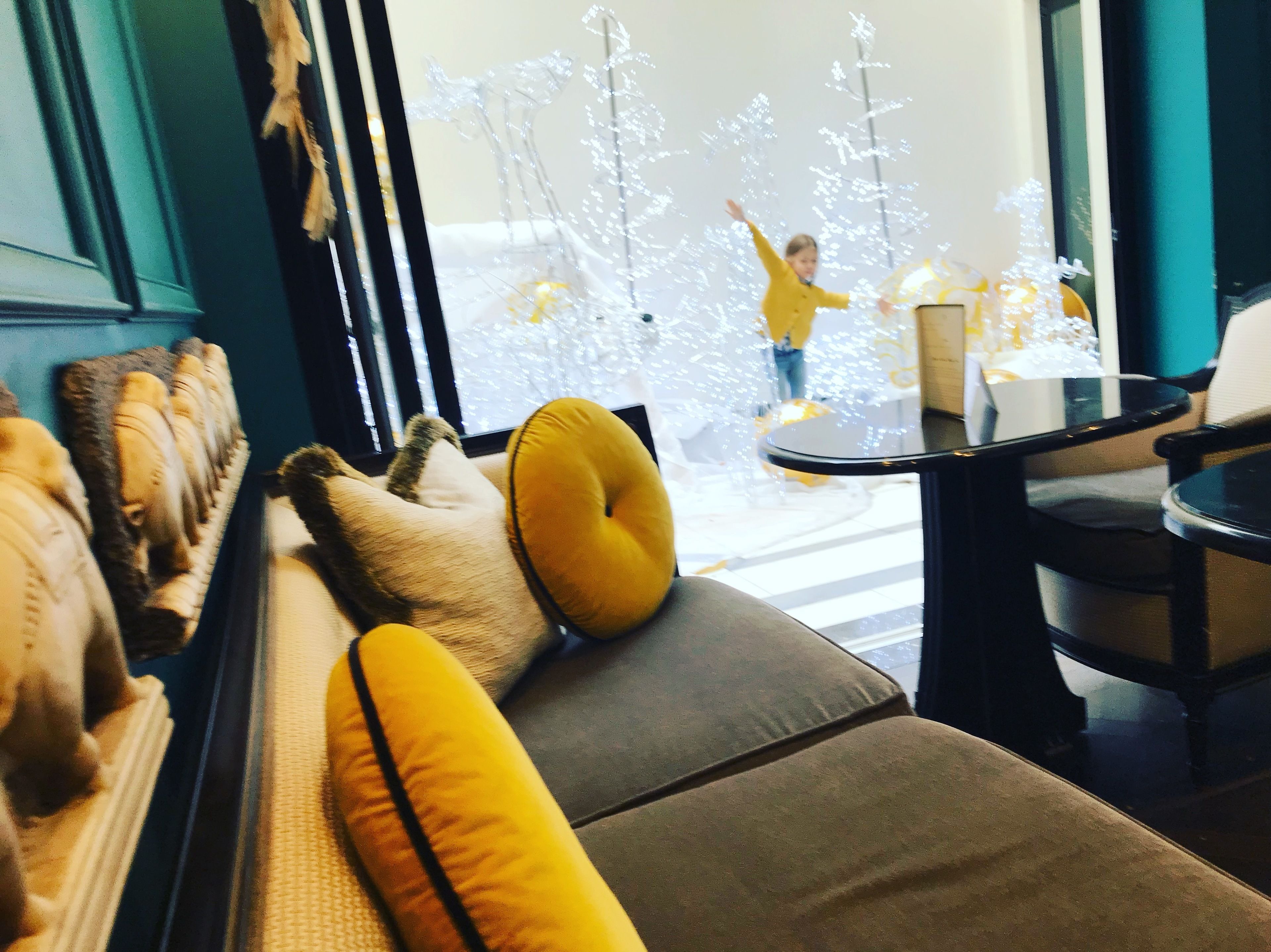 Café da manhã com buffet todos os dias (EUR 18.00 por pessoa) 