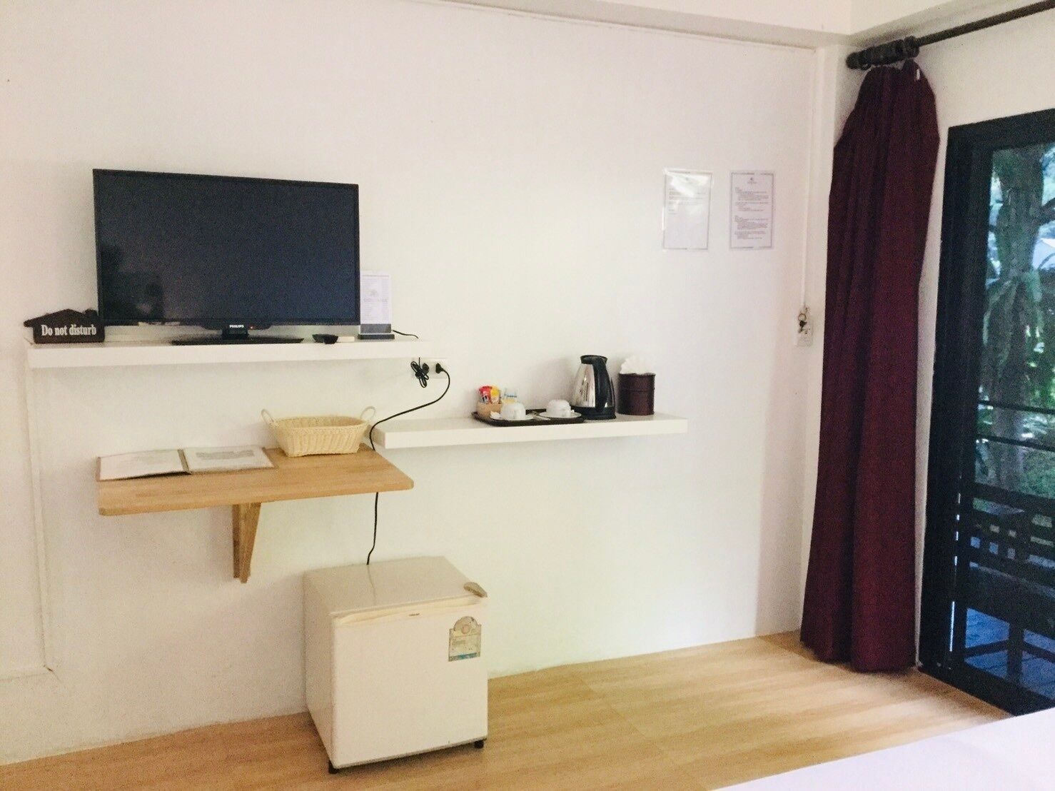 classic room | 1 bedroom, in-room safe, rollaway beds, free wifi