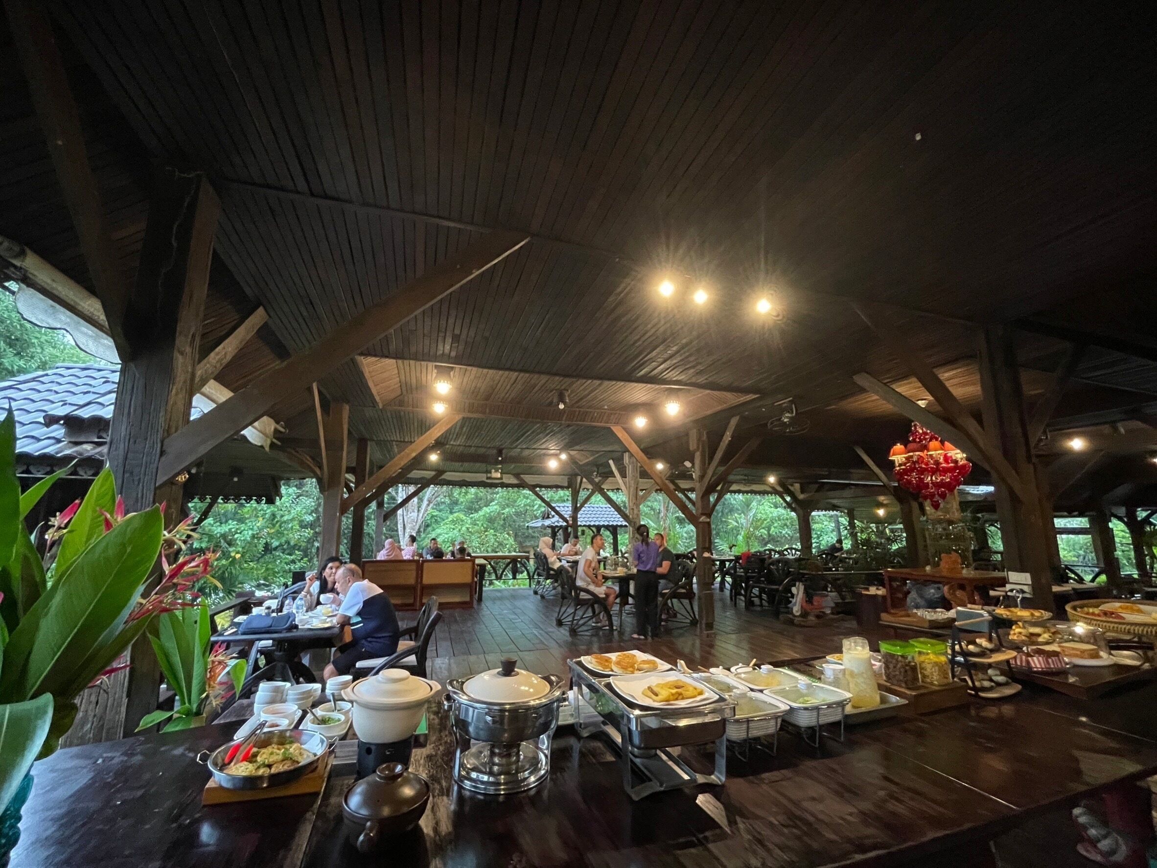 breakfast, lunch, dinner served; thai cuisine, garden views