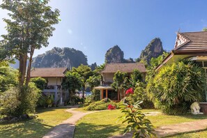 Front of property - Montania Lifestyle Hotel (Phanom)